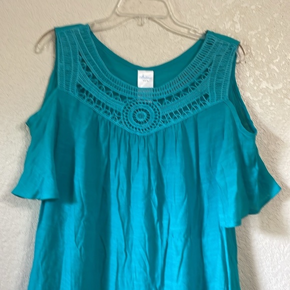 Catalina Women’s Top - Picture 1 of 5